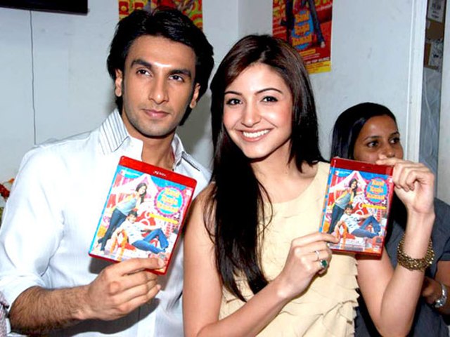 Sharma with co-star Ranveer Singh at the DVD launch of Band Baaja Baaraat in 2010