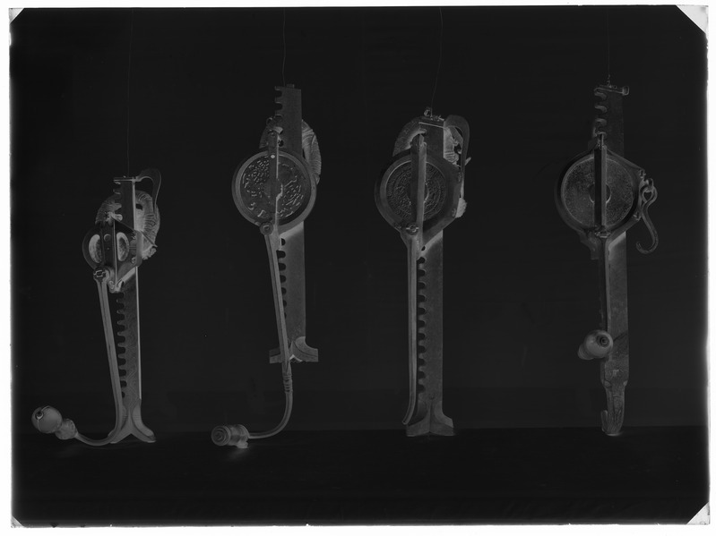 File:Armborstspännare - Livrustkammaren - 26-negative.tif