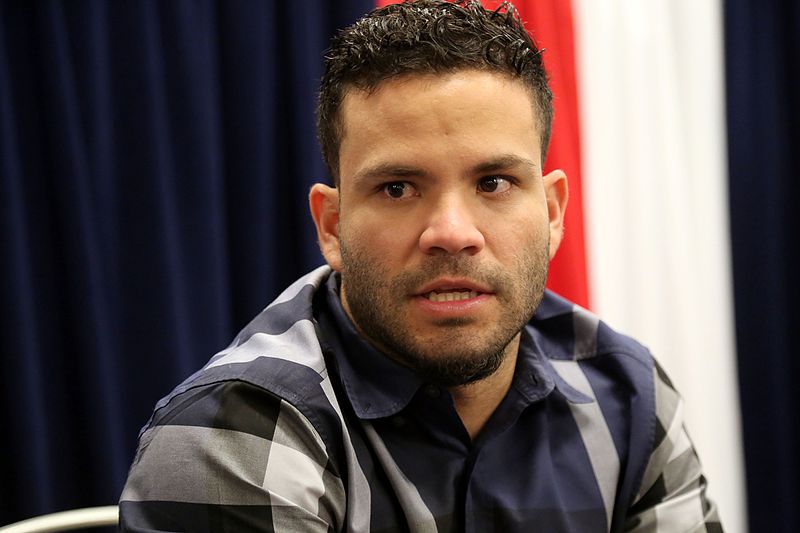 File:Astros second baseman Jose Altuve talks to reporters at 2016 All-Star Game availability. (28215681590).jpg