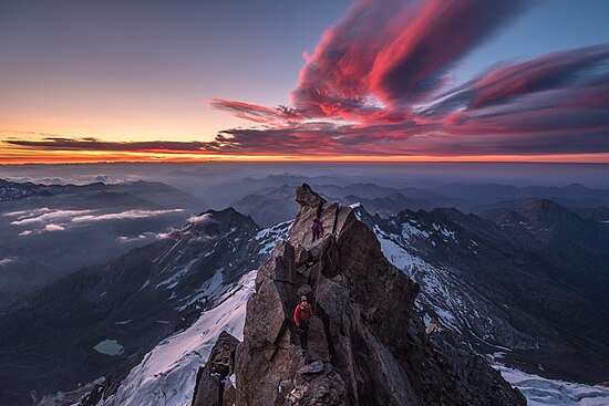 Bình minh trên Đỉnh Signalkuppe, Khối núi Monte Rosa, Valais, Thụy Sĩ Hình: Nicola Beltraminelli