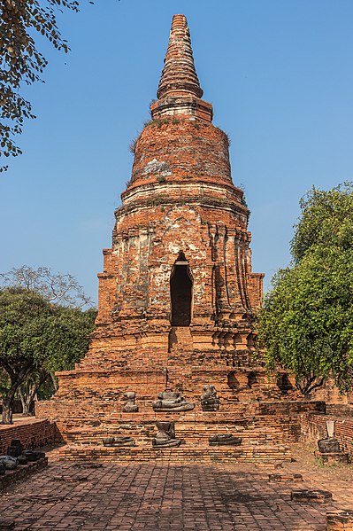 File:Ayutthaya - Wat Ratchaburana - 0053.jpg