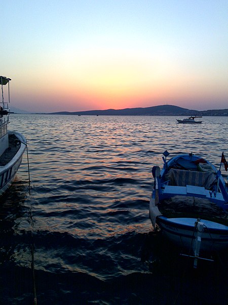 File:Ayvalık@ sunset - panoramio.jpg