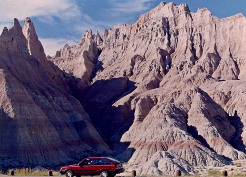 File:Badlands National Park and 1986 Corolla.jpg