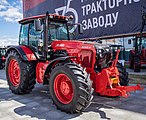 Беларуская: Трактар Беларус 2022.4. Выстава Белагра-2021. Індустрыяльны парк Вялікі камень, Мінская вобласць, Беларусь English: Belarus 2022.4 tractor. Belagro 2021 agricultural and industrial exhibition. Great stone industrial park, Minsk region, Belarus Русский: Трактор Беларус 2022.4. Выставка Белагро-2021. Индустриальный парк Великий камень, Минская область, Беларусь