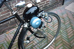 Analytisch Ongeldig Ale Clip-on motor - Wikipedia