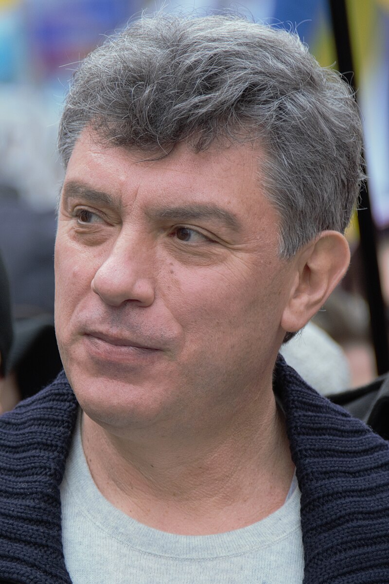 https://upload.wikimedia.org/wikipedia/commons/thumb/7/75/Boris_Nemtsov_2014.jpg/800px-Boris_Nemtsov_2014.jpg