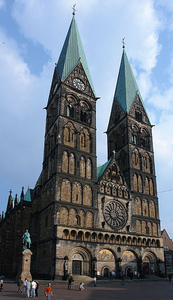 File:Bremer Dom mit Bismarck.jpg