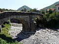 Ponte medievale sul torrente Pentemina a Bromia, Montoggio, Liguria, Italia