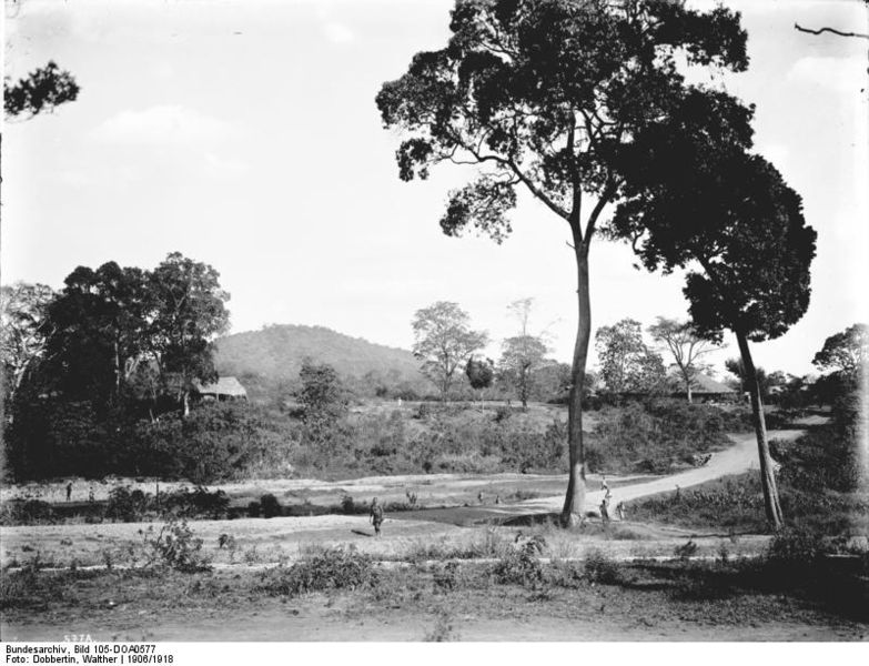 File:Bundesarchiv Bild 105-DOA0577, Deutsch-Ostafrika, Aruscha.jpg