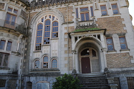 Castle don. Замок Дона чика Португалия. Замок Дона чика. Замок Дона.