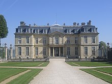 Château de Champs-sur-Marne makalesinin açıklayıcı görüntüsü