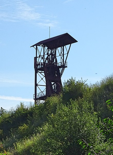 File:Chevalement du puits n° 8 de la fosse n° 8 - 8 bis des mines de Dourges (bis) (4).jpg