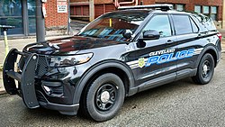 Cleveland Police utility vehicle with current paint scheme seen on Cleveland Police vehicles Cleveland Division of Police Ford PIU No. 254.jpg