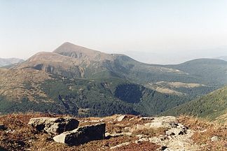 Vue de la partie nord de la Tschornohora avec l'Hoverla