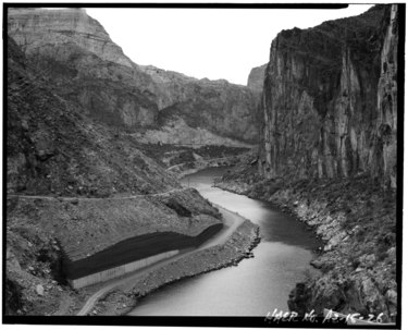 Salt River below the dam. DOWNSTREAM VIEW OF THE SALT RIVER FROM ATOP HORSE MESA DAM - Horse Mesa Dam, Salt River, 65 miles East of Phoenix, Phoenix, Maricopa County, AZ HAER ARIZ,7-PHEN.V,3-26.tif