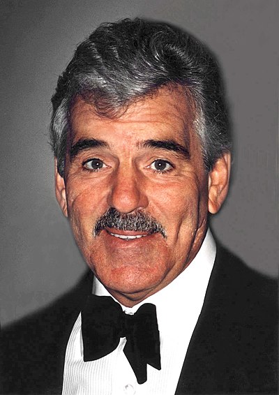 Dennis Farina Net Worth, Biography, Age and more