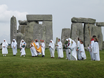 Neuzeitliche Druiden bei Stonehege