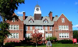 Edward B Newton School Winthrop MA 01.jpg