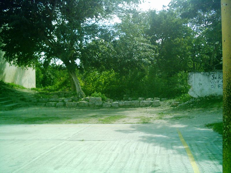 File:Ekmul, Yucatán (03).JPG