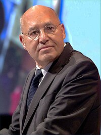 people_wikipedia_image_from Gregor Gysi