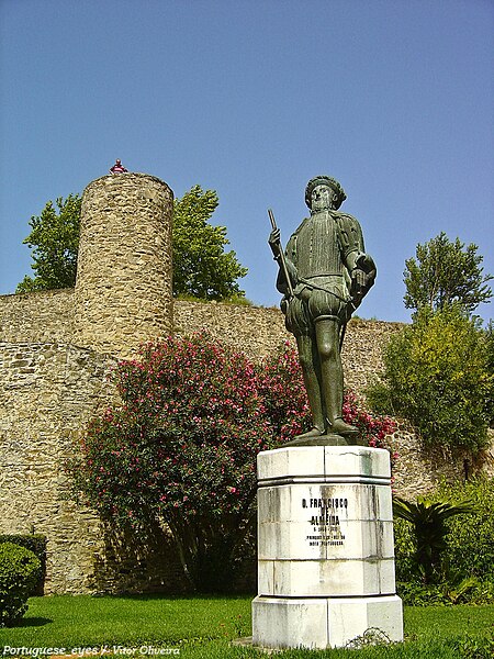 File:Estátua de Dom Francisco de Almeida - Abrantes - Portugal (4998191987).jpg