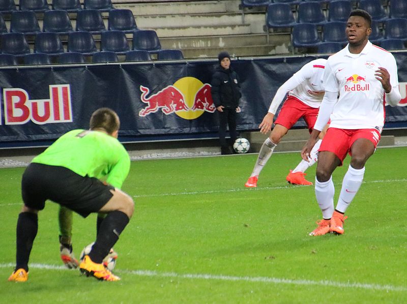 File:FC Red Bull Salzburg (U19) gegen FC Kairat Almaty (U67).jpg