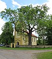 Čeština: Památný strom - jasan ztepilý (Fraxinus excelsior) na návsi vedle kostela - Kytín v okrese Příbram English: Famous tree - Fraxinus excelsior, near church in Kytín in Příbram District