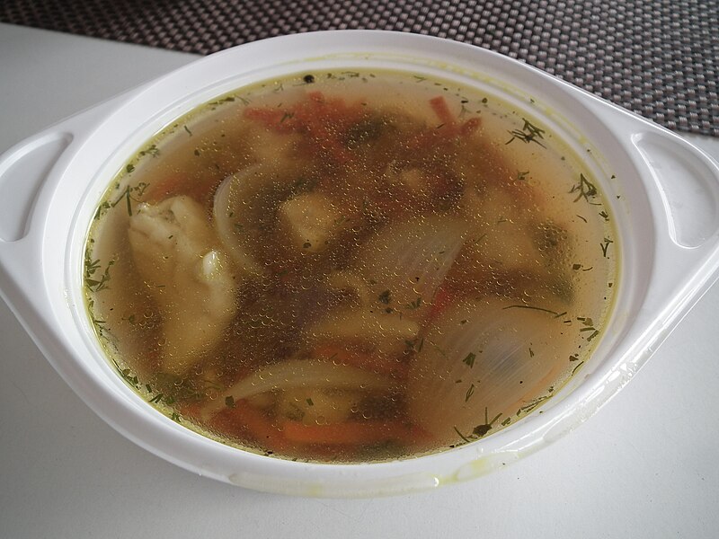 File:Fish soup Gąski.jpg