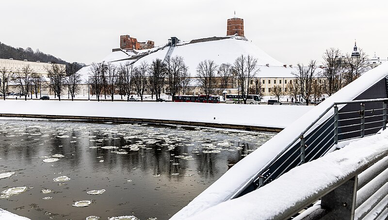 File:Gediminas Castle, Vilnius - 52576250946.jpg