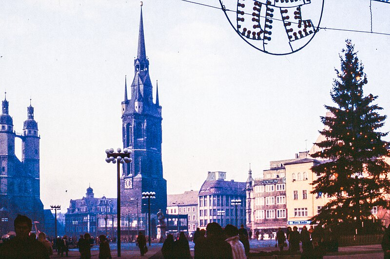 File:Halle (Saale), Markt -- 1980 -- 19.jpg