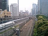 浜松町駅自由通路から汐留方面を望む（浜松町 - 東京貨物ターミナル、2006年7月）