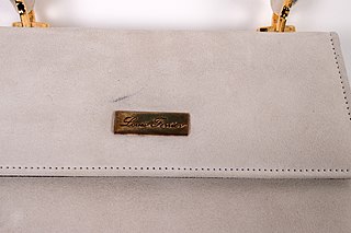 File:Burberry wallet.jpg - Wikimedia Commons