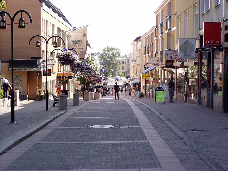 File:Harnosand-Storgatan.JPG
