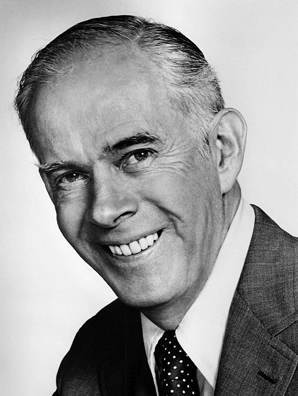 Harry Morgan in 1975