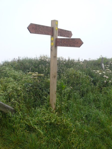 File:Headland Way Signpost - geograph.org.uk - 473729.jpg