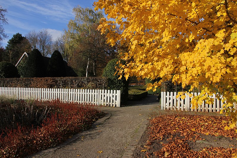 File:Herbst im Westfalenpark - panoramio (6).jpg