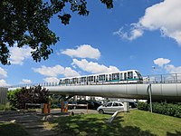 Hochbahnabschnitt Pontchaillou - Anatole France der Metro Rennes.jpg