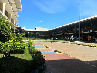 <span class="mw-page-title-main">Holy Cross of Davao College</span> Roman Catholic college in Davao City, Philippines.