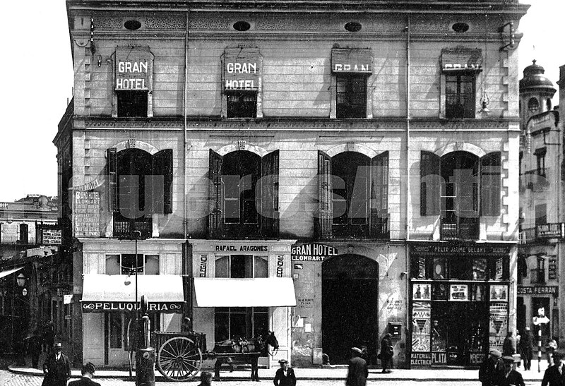 File:Hotel Llombart i Ferreteria Felix Jaume.jpg