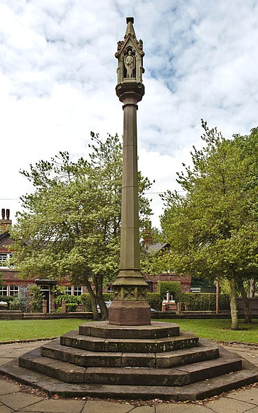 File:Huyton Cross 2.jpg