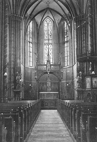 File:Interieur R.K. Kerk Uithuizen.jpg