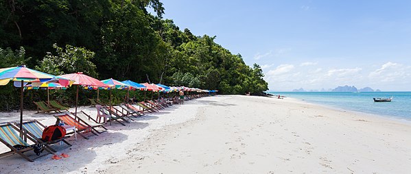 Beach in Naka Yai Island (Ko Naka Yai), a 2.08 square kilometres (0.80 sq mi) island in the Phuket Province, Thailand.