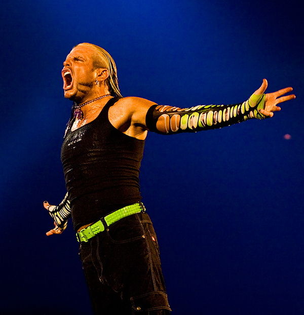 Jeff Hardy defeated CM Punk for the World Heavyweight Championship.