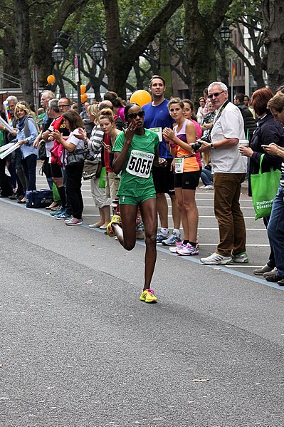 File:Kö-Lauf Düsseldorf 2014-09-07 0470 (15286396581).jpg