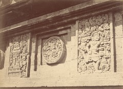 KITLV 87855 - Isidore van Kinsbergen - Relief on Tjandi Panataran near Blitar - Before 1900.tif