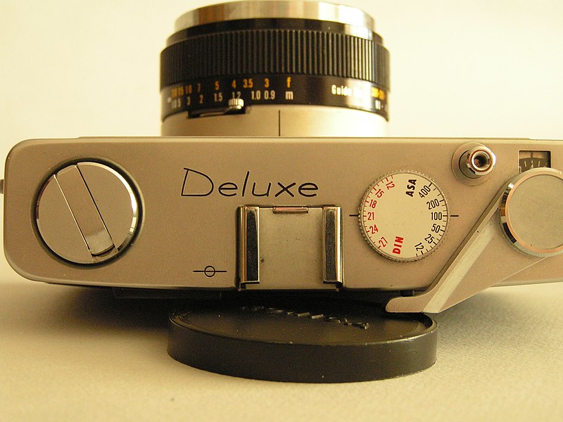 File:Konica EE-Matic Deluxe (3) (7845719826).jpg