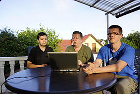 CLI prowadzi warsztat redagowania Wikipedii z panem Kazimierzem Surmą i jego synem Bartłomiejem.