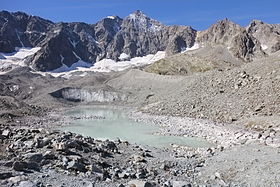 Vue du lac et du glacier d'Arsine en septembre 2013.