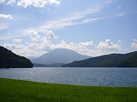 A Lac Nojiri cikk illusztráló képe