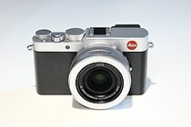 Leica Camera: Geschichte, Kameras, Sportoptik (Ferngläser, Spektive)